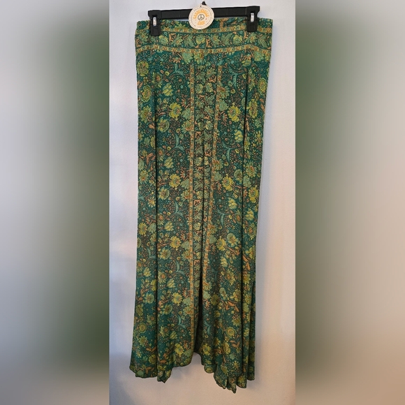 Gardenbelle Savannah Bell Bottom Free Flow Pants (Top Not Inc) - Picture 3 of 5